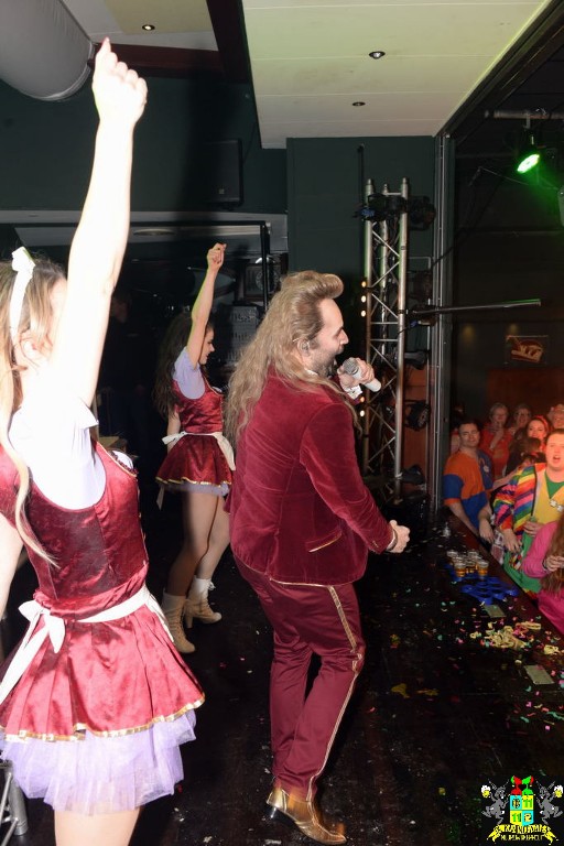 ../Images/Carnavals maandagavond in VdG 116.jpg